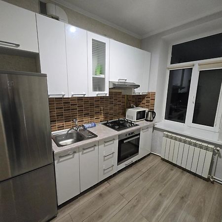 White New Apartments Ultracentral 2-Rooms In The Heart Chisinau Ngoại thất bức ảnh