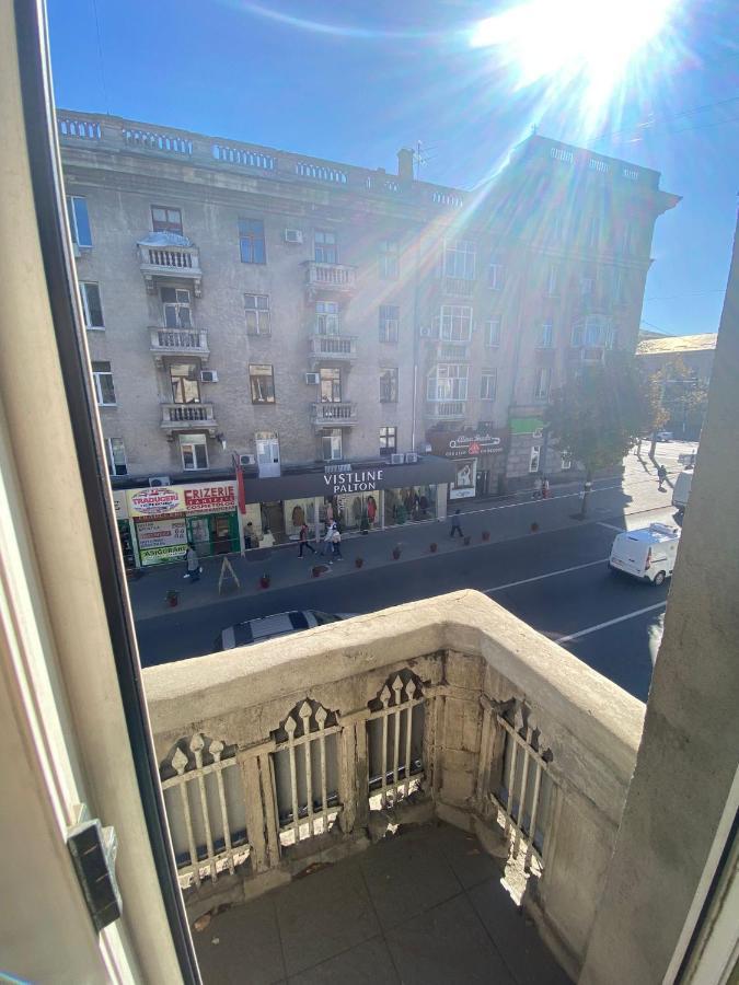 White New Apartments Ultracentral 2-Rooms In The Heart Chisinau Ngoại thất bức ảnh