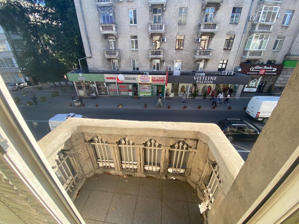 White New Apartments Ultracentral 2-Rooms In The Heart Chisinau Ngoại thất bức ảnh