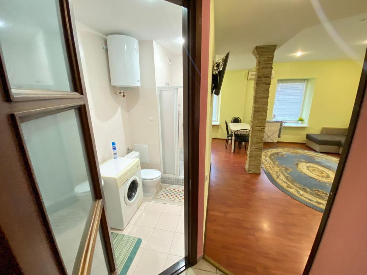 White New Apartments Ultracentral 2-Rooms In The Heart Chisinau Ngoại thất bức ảnh