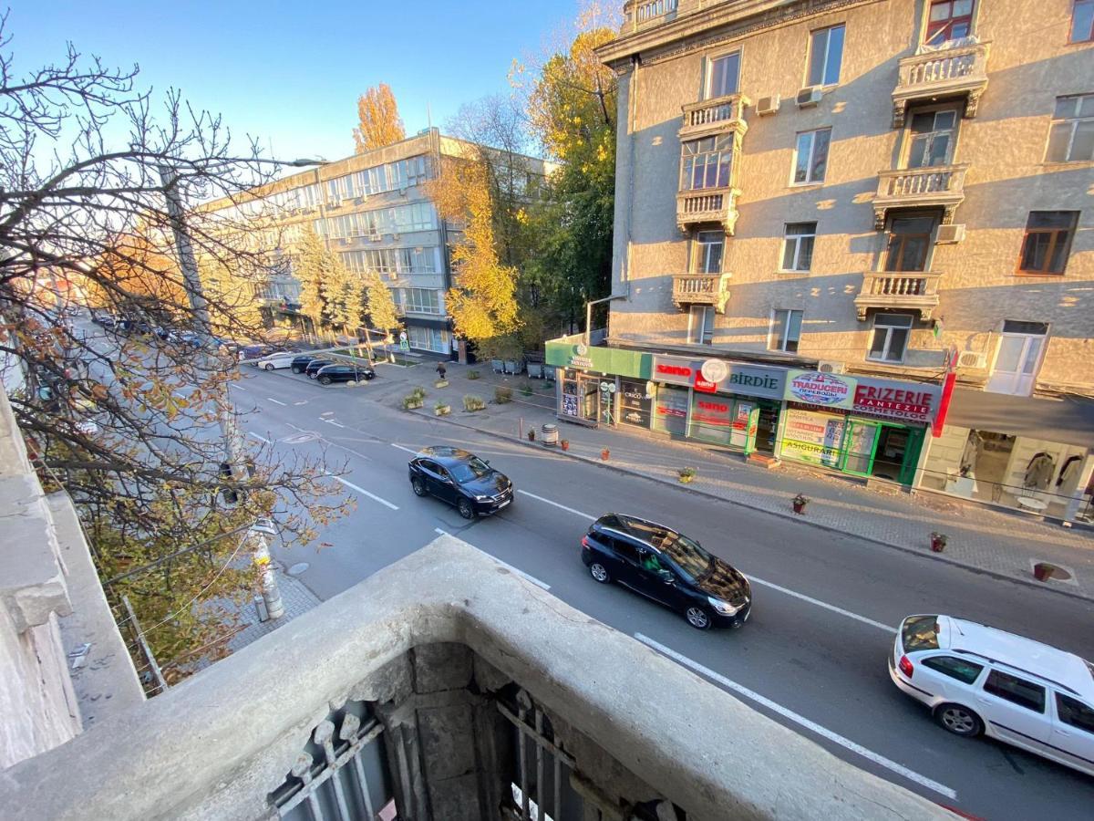 White New Apartments Ultracentral 2-Rooms In The Heart Chisinau Ngoại thất bức ảnh