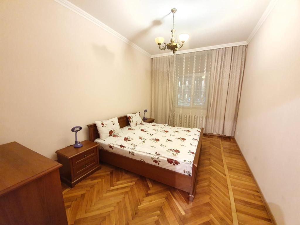 White New Apartments Ultracentral 2-Rooms In The Heart Chisinau Ngoại thất bức ảnh