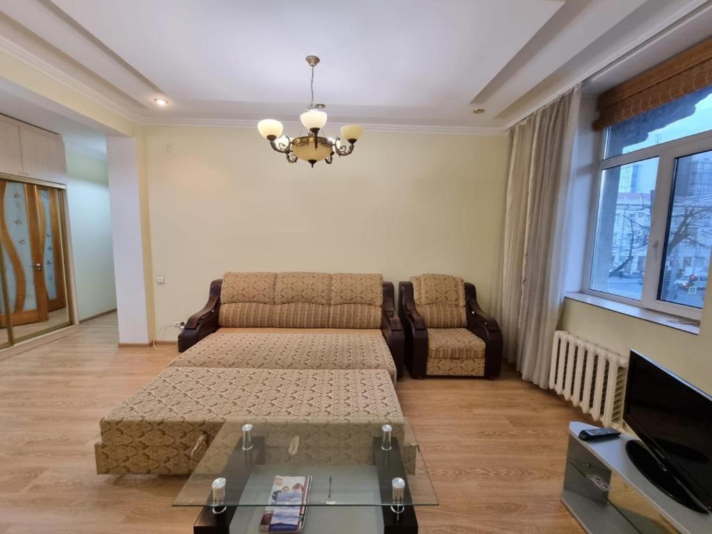 White New Apartments Ultracentral 2-Rooms In The Heart Chisinau Ngoại thất bức ảnh